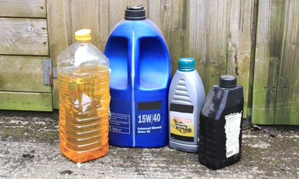 4 bottles of different types of oil.
