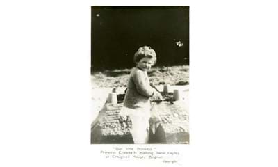 Princess Elizabeth making sandcastles near Bognor Regis 1929
