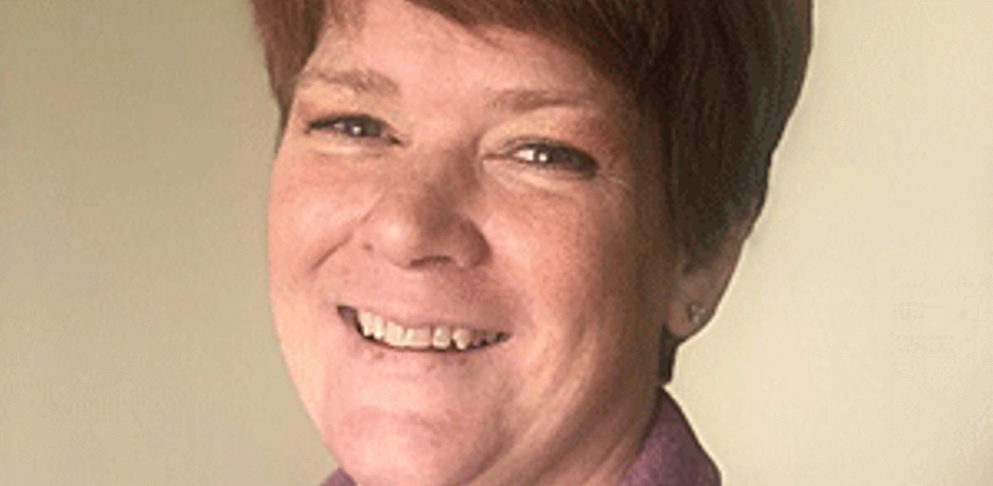 nojs a smiling claire