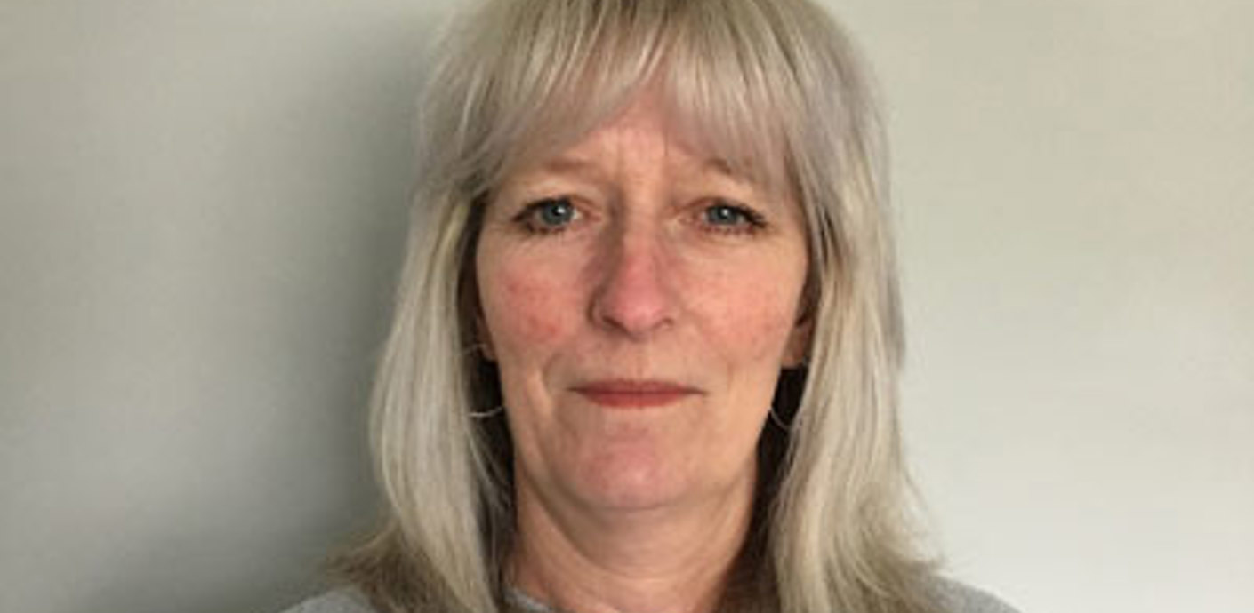 nojs Allison, looking a bit shy