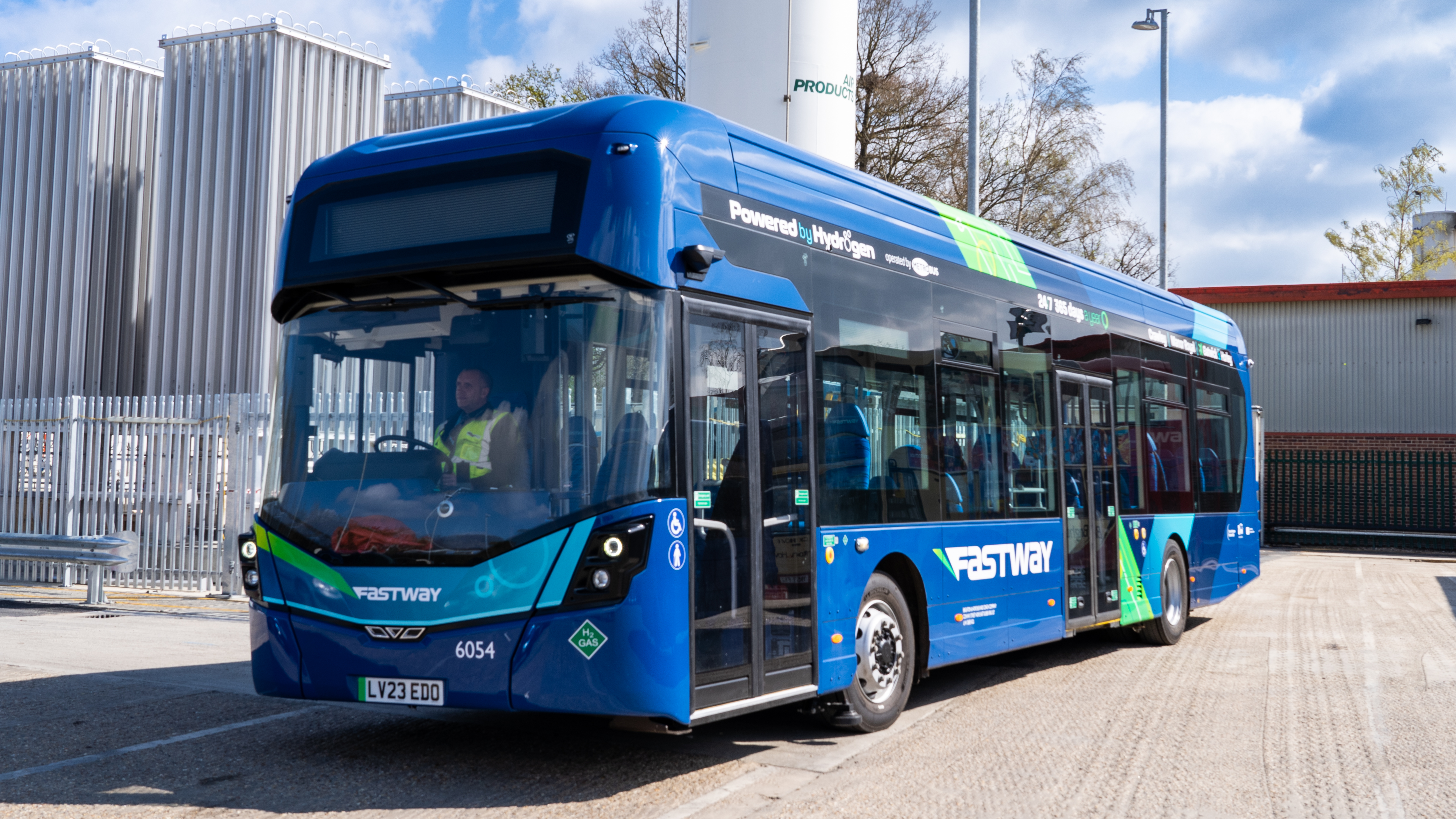 Fleet of hydrogen powered buses launched across the Gatwick Diamond