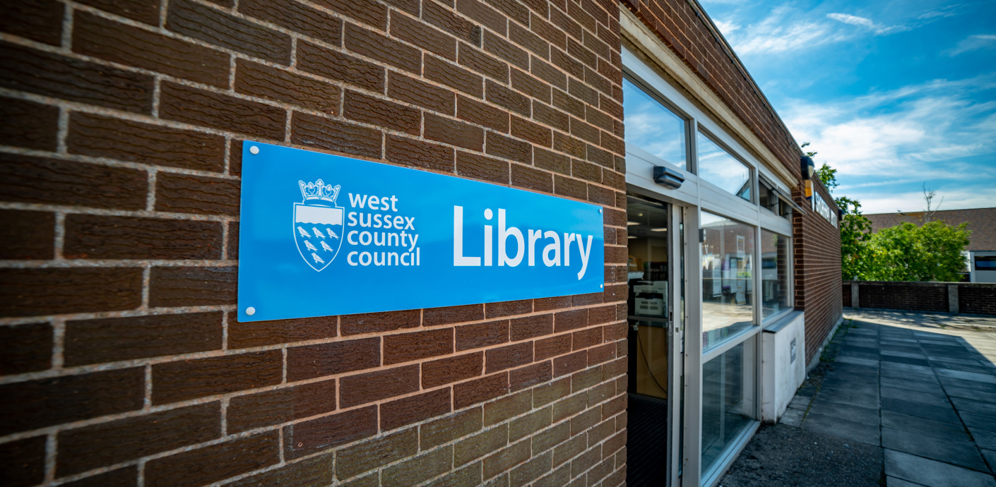 nojs Photo of the outside of Shoreham Library