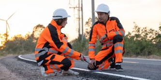 2 men in high vis
