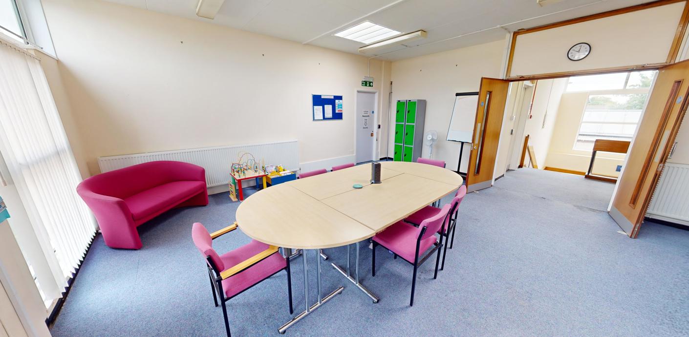 nojs Photo of Bognor Regis Library Mulberry Room